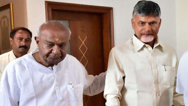 చంద్రబాబు ఆశలు ఫలించేనా... దేవేగౌడతో భేటీలో ఏం జరిగింది..? || Oneindia Telugu