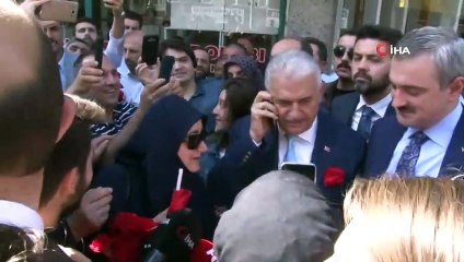 Binali Yıldırım'dan Gazetecilere "Yer Sofrası" Cevabı