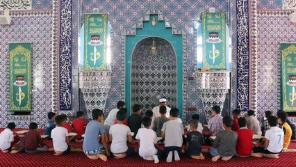 Çocuklar için caminin alt katını spor salonuna dönüştürdü - ŞANLIURFA