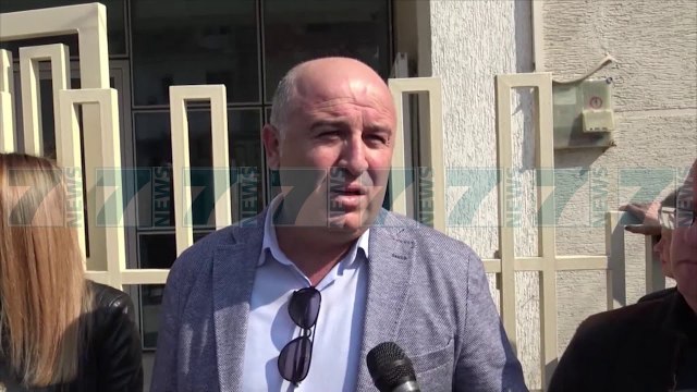 VRASJA E RAVIK GURRES, BOJKOTOHEN SEANCAT EDHE NE BERAT E NE LAÇ - News, Lajme - Kanali 7