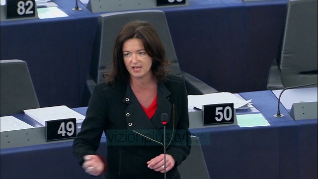 PE konfirmon mandatin për liberalizimin e vizave për Kosovën - News, Lajme - Vizion Plus