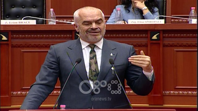 RTV Ora - Rama për opozitën: Barbarë dhe endacakë, rrugën zgjodhën në rrugë le të rrinë!