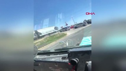 Dha Dış ? Tren, Hemzemin Geçide Giren Polis Aracına Çarptı