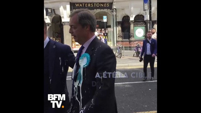 Comme d’autres politiciens d’extrême-droite, Nigel Farage a été aspergé d’un milkshake