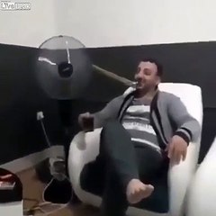 Une machine pour fumer sans toucher la cigarette !