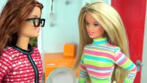 Barbie BabySitting 4 Babies - Change  Dirty Diaper, Feed - Barbie Baby Dolls - Toys for Kids