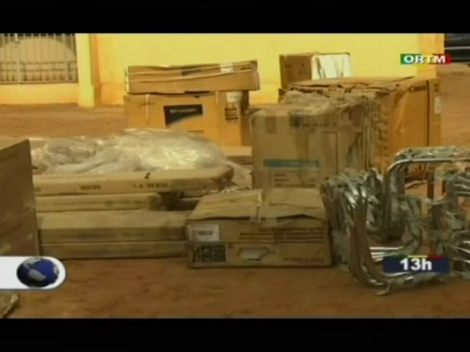 ORTM/Don d’un lot de matériels informatiques et bureautiques offert par le PNUD à la jeunesse de Ménaka