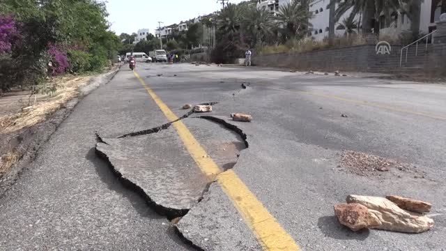 Bodrum'da İçme Suyu İsale Hattında Patlama (4)