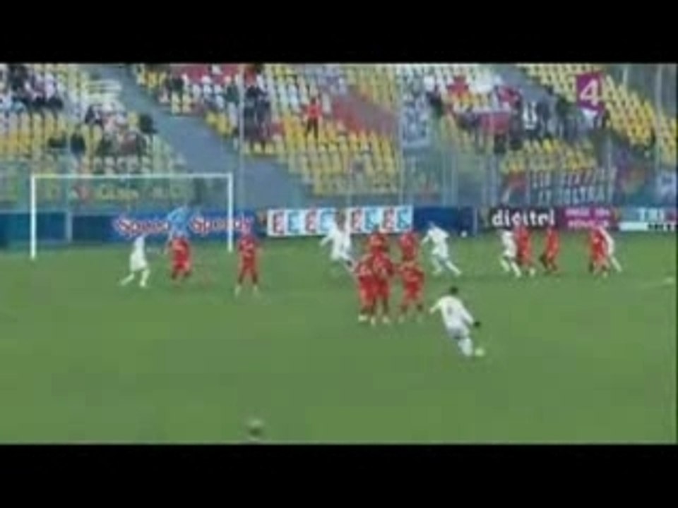 Yohan Pelé vs Lyon