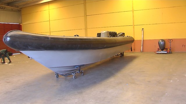 Localizada una 'narcolancha' en una nave de Pilas (Sevilla)