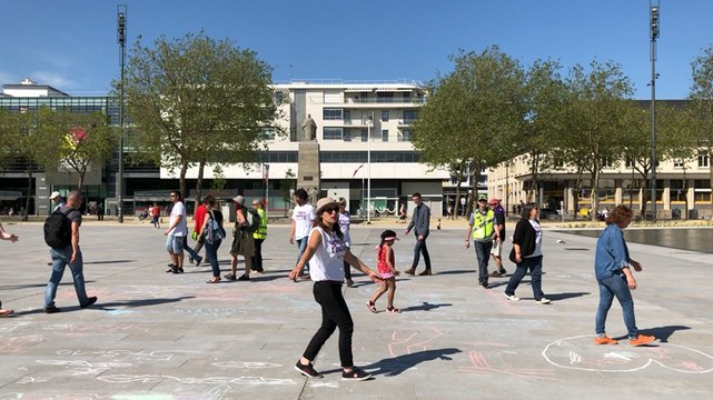 Un flashmob de Nous Toutes pour la fête des Mères