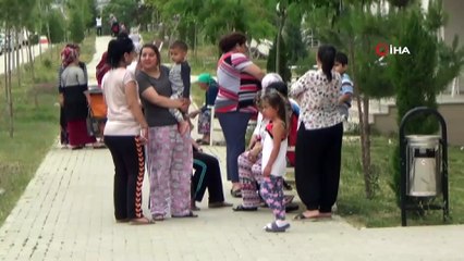 Silah sesini duyan kendini sokağa attı