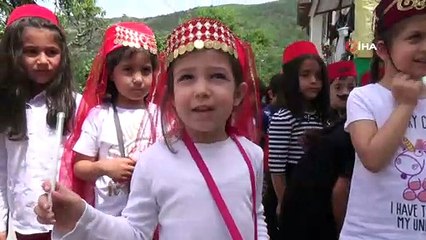 Minikler Ramazan davulcusu oldu