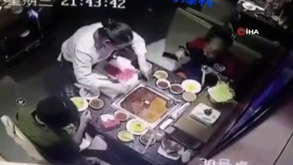 - İçine Düşen Çakmak Çorba Kazanını Bomba Gibi Patlattı