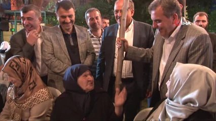 Cumhurbaşkanı ile Görüşmesini Anlatan 107 Yaşındaki Asırlık Çınar Herkesi Kahkahaya Boğdu