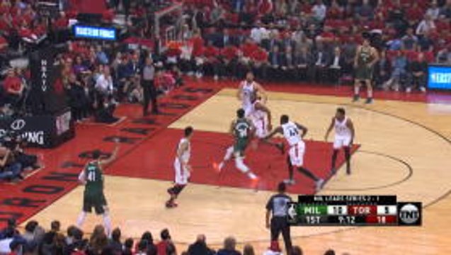 Giannis drives and dunks but can't prevent Bucks defeat