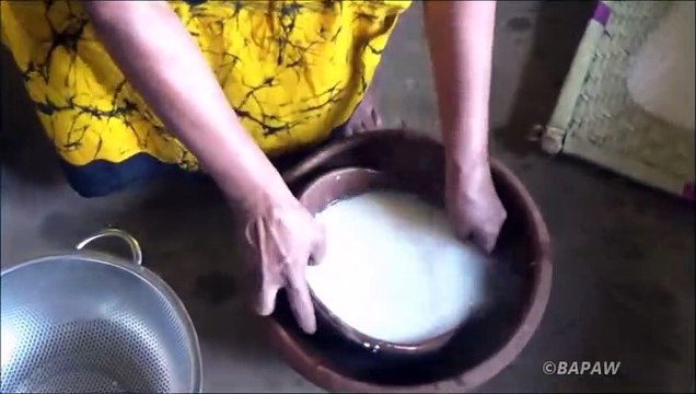 Village des Aliments / Cuisson Douce Riz au Lait de ma Mère et de distribution parmi les dévots