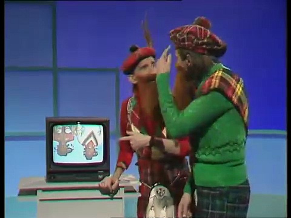 ChuckleVision S02E11 Puppets