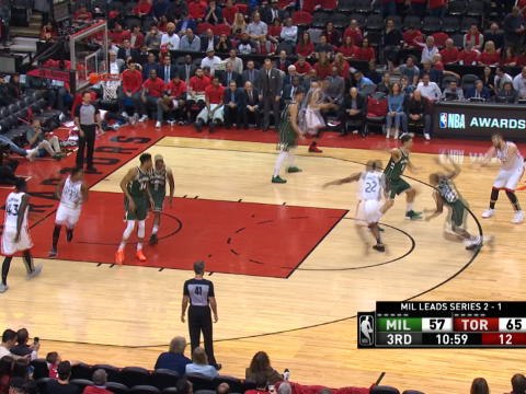Kawhi throws down huge dunk over Giannis