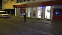 Banka Kapısına Yapıştırılan Not Polisi Alarma Geçirdi