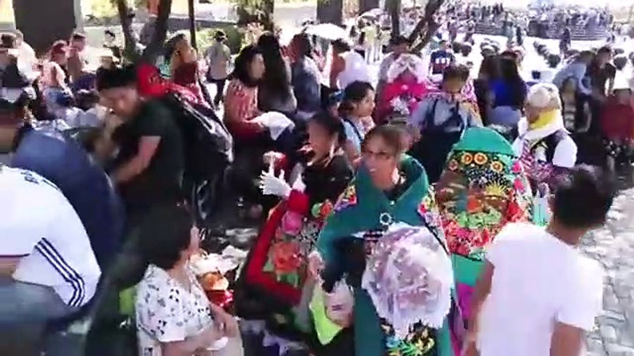 MONO PAVEL - ★UNA TARDE EN CHABUCA BAILANDO DANZA DE TIJERAS ★