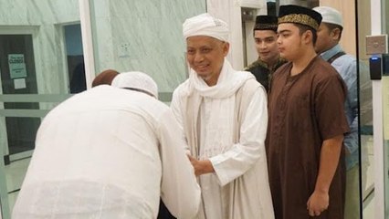 Sebelum Wafat, Almarhum Ustaz Arifin Ilham Sempat Video Call dengan Anaknya