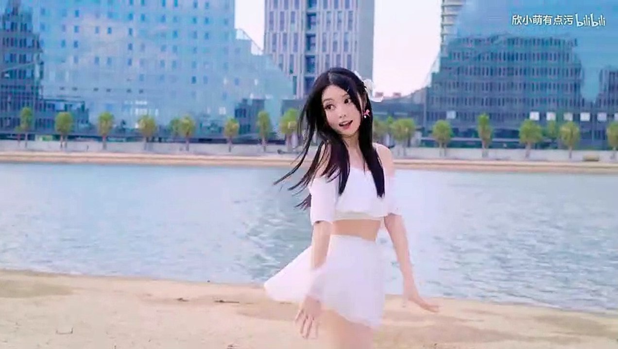 【欣小萌】夏色笑容 ♡ 沙滩大海和夏天更配哦