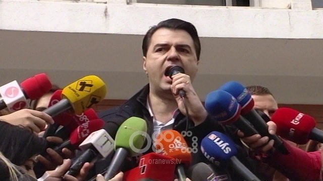 RTV Ora – Protesta në Tiranë: 7 të arrestuar, procedohet Gazmend Bardhi, nderohet Ina Nuku