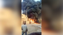 اللقطات الأولى لحريق مصنع للبلاستيك في مدينة السادات
