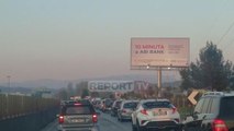 Report Tv - Radhë të gjata automjetesh në autostradën Tiranë-Durrës