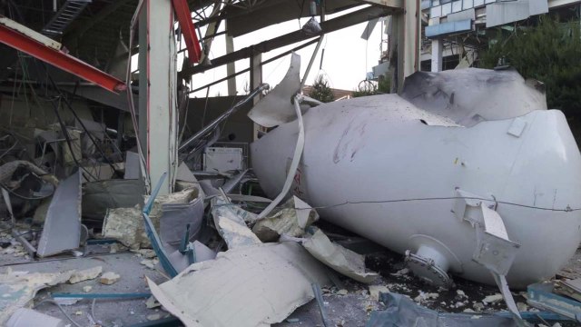 [속보] 강릉 과학단지 수소탱크 폭발... 6명 사상·1명 매몰 / YTN