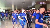 Espectacular Despedida de la Afición en el Aeropuerto de Valencia