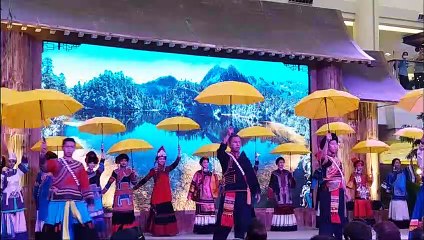 การแสดงชนเผ่า ภูเขา และ ชาวดอย สานสายใย ไทย เสฉวน ☆ Seacon Square 20170806