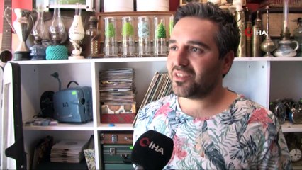 İki üniversite bitirdi, iş bulamayınca baba mesleğini seçerek antikacı oldu