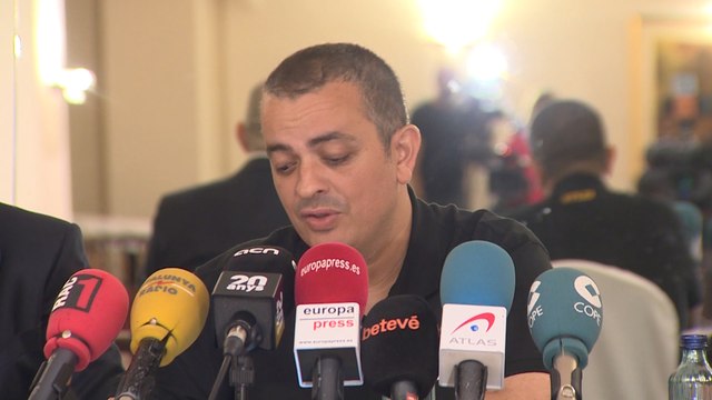 Unos 2.000 taxistas presentarán querella contra Uber y Cabify