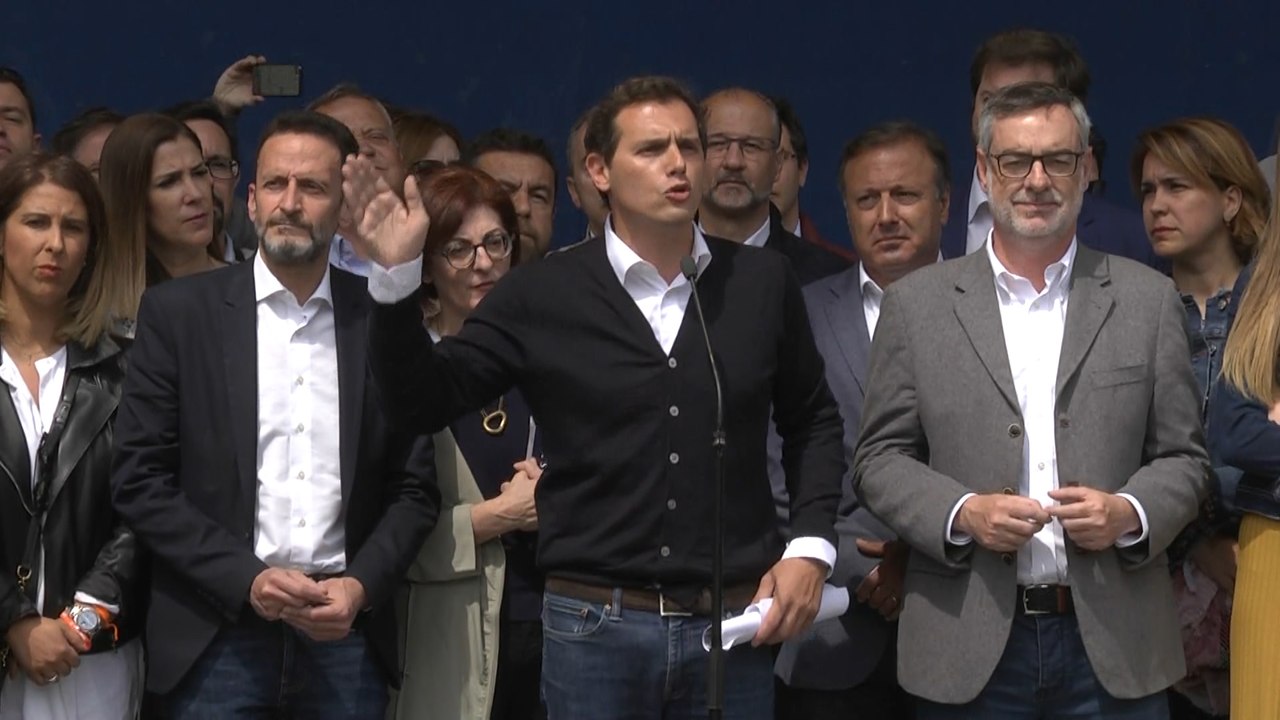 Rivera: "No nos habéis callado con tiros, no lo haréis con sirenas"