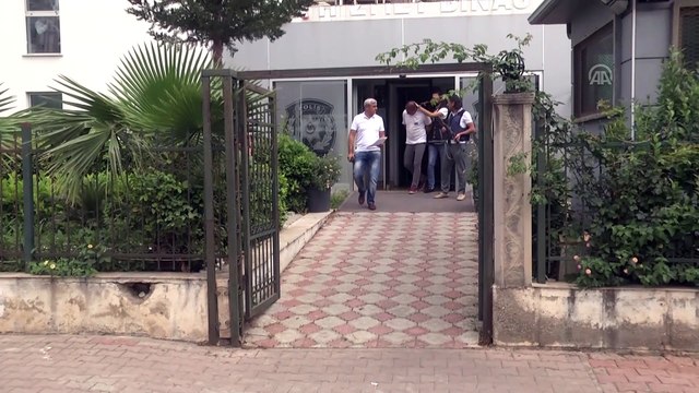 Cesedi su kanalına atmaya çalışırken yakalandılar - ANTALYA