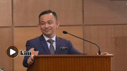 'Saya bukan golongan berada, pinjam buku Inggeris dari rakan Cina'