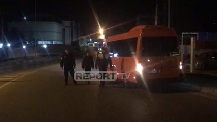 Report Tv - Ngjarjet e fundit/ FNSH dhe forcat 'Shqiponja' kontrolle në Elbasan