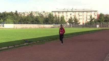 Atlet Fatma Bizek'e ödül