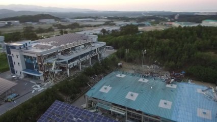 강릉 과학단지 수소탱크 폭발...견학 온 2명 숨져 / YTN