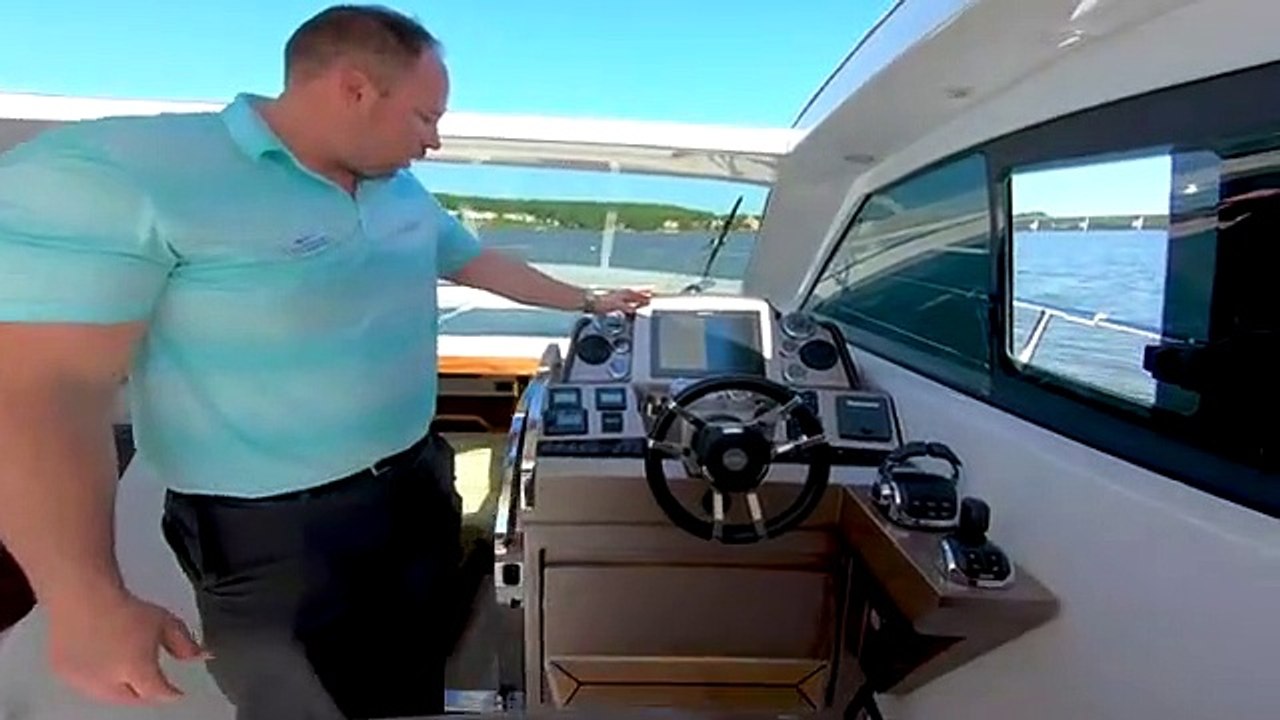 Walkthrough | 2018 Galeon 405 HTS @ MarineMax Lake of the Ozarks, Missouri