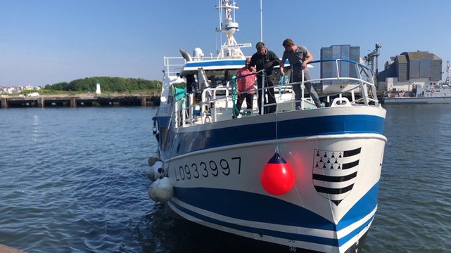 Le chalutier neuf Côte d'Ambre accueilli à Keroman