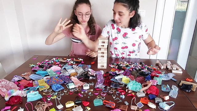 JENGA BARBİE KOMBİN CHALLENGE! JENGA TAHTASINDAN NE ÇIKARSA KOMBİN! Bidünya Oyuncak