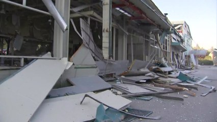 강릉 과학단지 수소탱크 폭발...견학 온 2명 숨져 / YTN