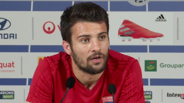 OL - Dubois : Le brassard ? Chaque chose en son temps !