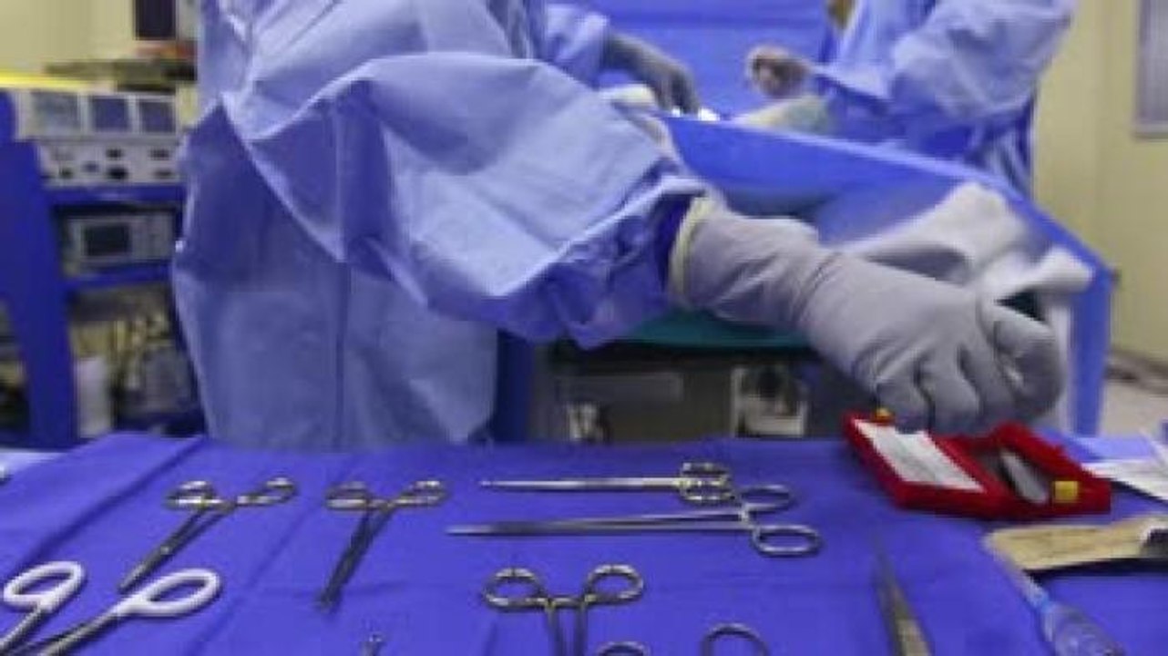 Tecnología y Ciencia | El IMSS reconstruye senos con grasa abdominal