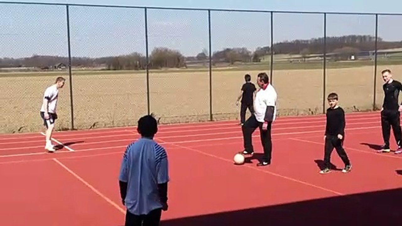 -Fussball_Jülich_18_yard_football-1