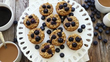 How to Make Breakfast Blueberry Oatmeal Cakes in Your Muffin Tin