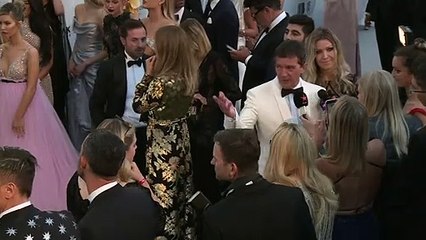 Luxo em Cannes contra a AIDS